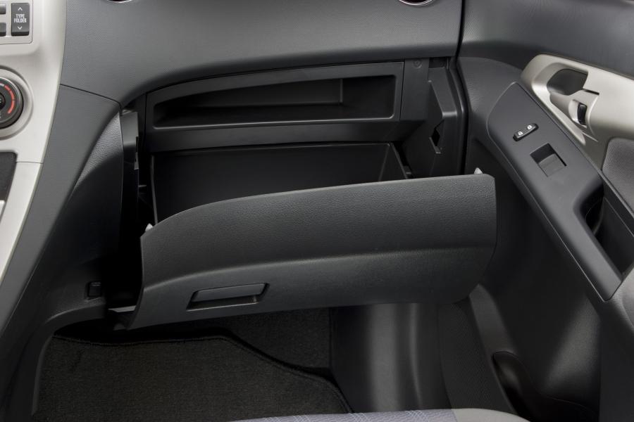  Toyota Matrix 2011 года  (фото 22 из 38)